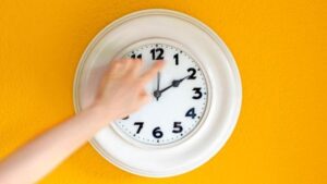 07.07 Saat Anlamı Nedir? 07.07 Çift Saatlerin Anlamı Nasıl Yorumlanır?