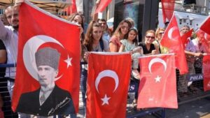 29 Ağustos yarım gün mü, tatil mi?