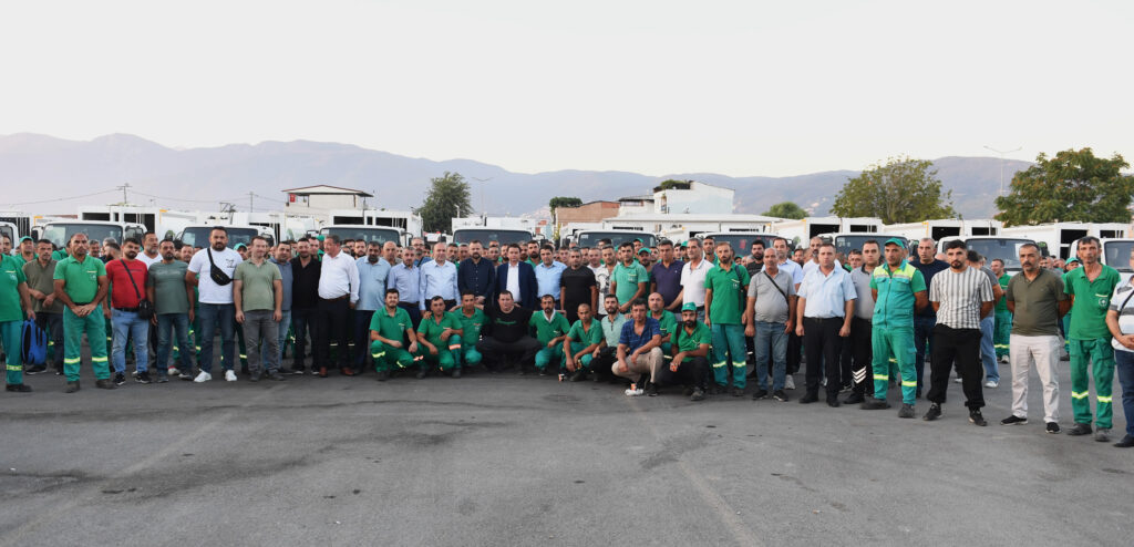 Başkan Aydın, güne emekçilerle başladı