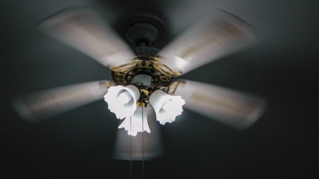 Aydınlatmalı fan nedir?