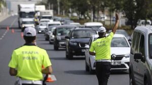 Geçtiğimiz hafta 275 çakarlı araç yakalandı