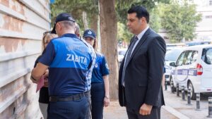 CHP’li belediye üniversitenin kaçak yapılarını mühürledi