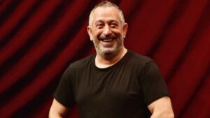 Cem Yılmaz da Yusuf Dikeç pozu verdi