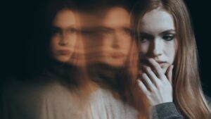 Çirkinlikten korkmak: Kakafobi nedir?