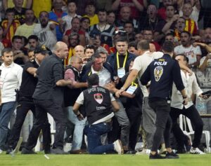 Göztepe-Fenerbahçe maçı ile ilgili 54 kişi hakkında suç duyurusu