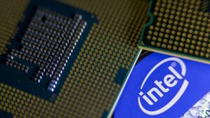 Intel’in hisselerinde 50 yılın en büyük düşüşü yaşandı
