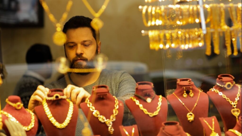 Kapalıçarşı’da 500 kuyumcuya vergi baskını