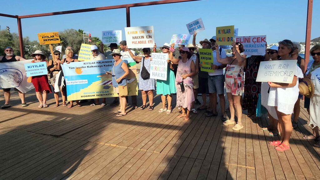 MUÇEV’in Bitez halk plajındaki kaçak tesisine tepki: “İşgal istemiyoruz”