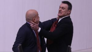 Özgür Özel:  Alpay Özalan denilen organizma…