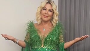 Safiye Soyman oğlunın vefatından 22 gün sonra sahnelere döndü