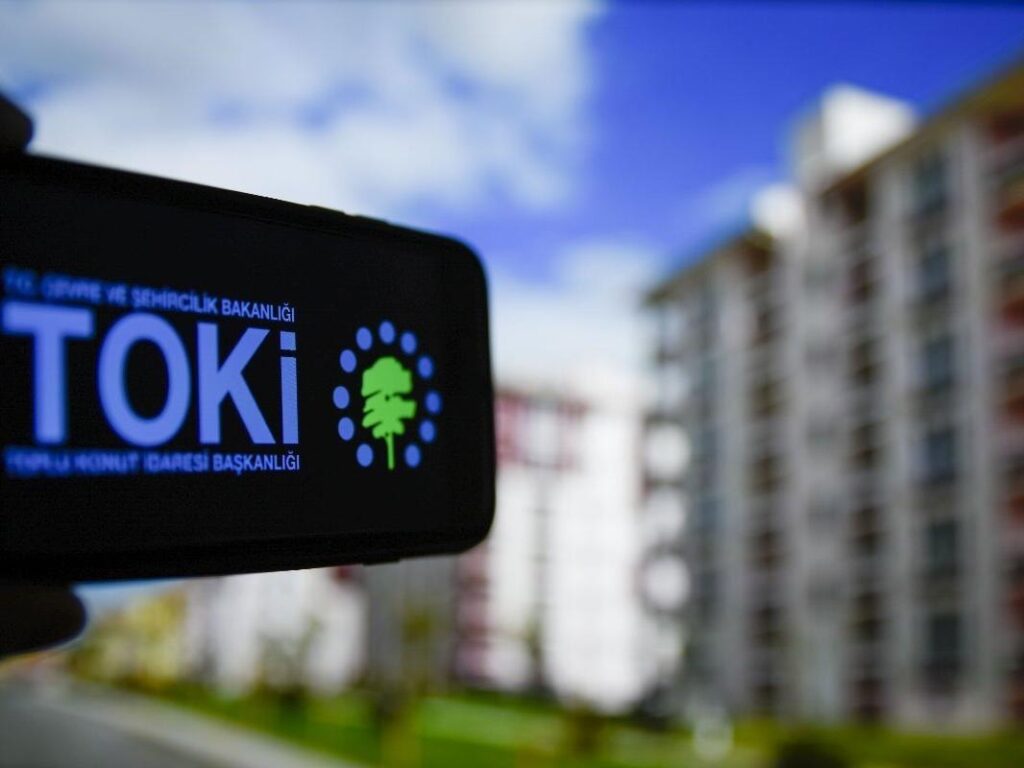 TOKİ, AKP’li müteahhitlere çalışıyor: 3 milyarlık ihale…