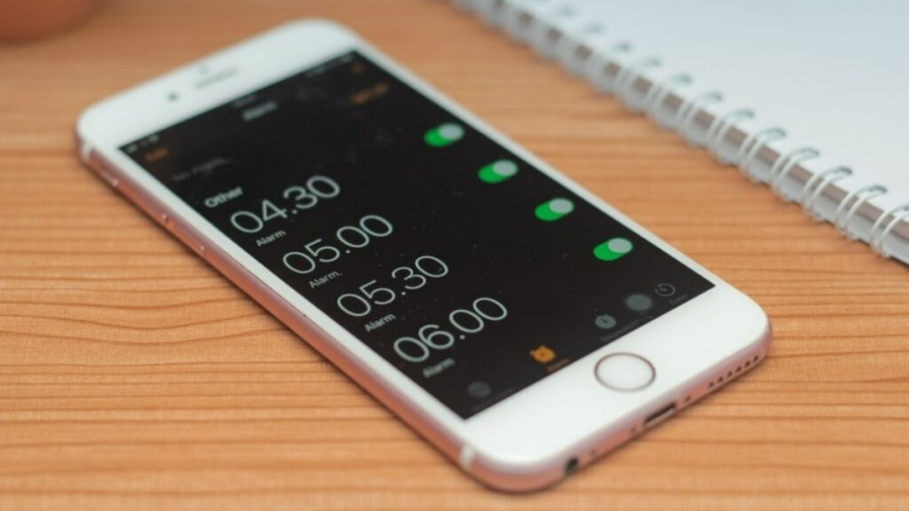 TikTok fenomeni uyarıyor: Sabahları birden fazla alarm kurmayın