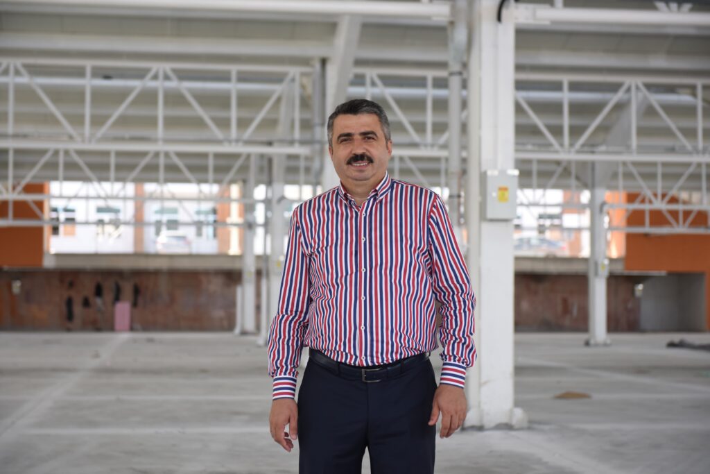 Bursa Yıldırım Bağlaraltı Pazar Alanı Gün Sayıyor