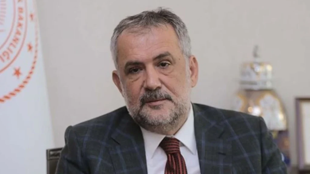 Erdoğan’ın kitabını yazan isme 3 maaş