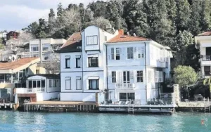 Göstermelik yıkım! Boğaz’da ‘kaçak keyif’ sürüyor