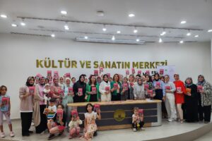 Kadın Yazarıyla Buluşuyor projesinde ikinci kitap dağıtıldı