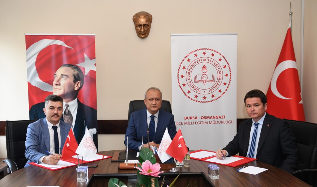 Öğrenciler uzaktan eğitimle üniversiteye hazırlanacak