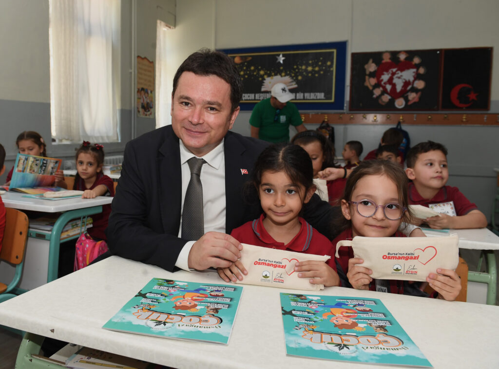 Başkan Aydın’dan öğrencilere ilk ders sürprizi