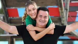 Acun Ilıcalı’nın düğün davetiyesindeki ‘sosyal medya’ detayı dikkat çekti