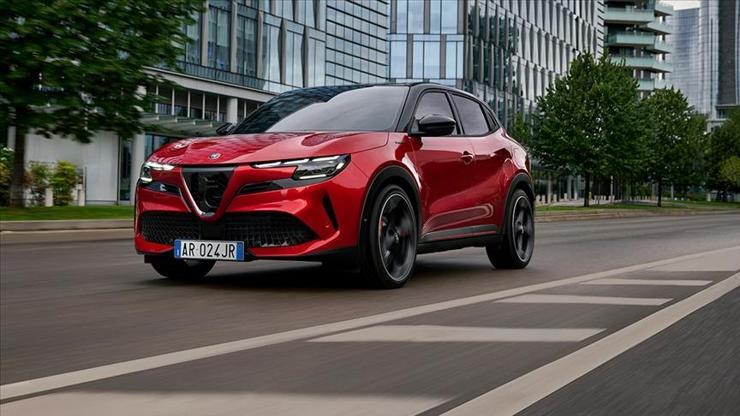 Alfa Romeo Junior Türkiye’de ön satışa sunuldu