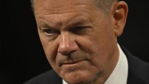 Almanya’da dikkat çeken Scholz anketi!