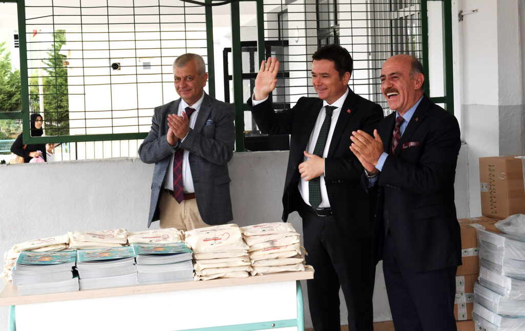 Başkan Aydın, Bursa’nın kurtuluşunu öğrencilerle kutladı