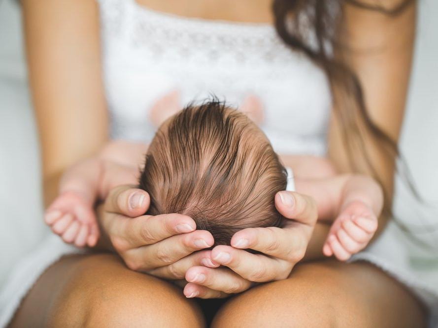 Bebeklerin kafasındaki ilginç boşluk… Bıngıldak ne zaman kapanır?