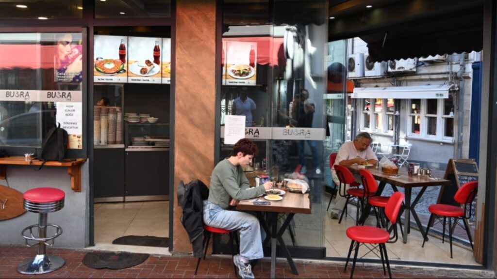 Beşiktaş’ta öğrencilere ücretsiz yemek