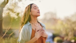 Bu alışkanlıklar depresyonu uzak tutuyor! Hayatınıza mutluluk katabilecek 10 basit adım…