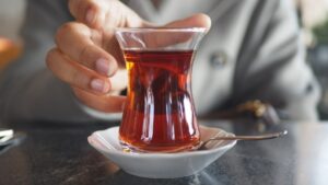 Çayın yanında bu yiyecekleri tüketmeyin