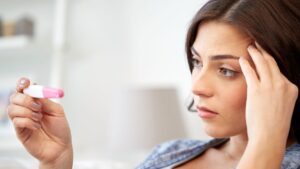 Düşündüğünüz kadar güvenli değil! Hamilelik oranı şaşırttı