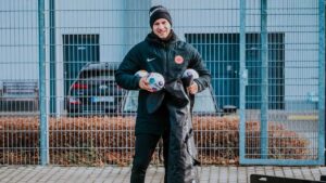 Eintracht Frankfurt antrenörü Helge Rasche trafik kazasında hayatını kaybetti