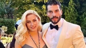 ‘Evli gibiyiz’ demişti… Akın Akınözü ve Sandra Pestemalciyan ayrıldı