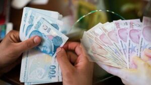 Faizsiz kredi yarışına giren bankalar peş peşe açıklama yapıyor