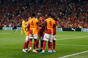 Galatasaray’ın yeni sponsoru meritking.news tartışma konusu oldu