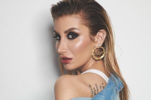 İrem Derici Aşka Tövbe Etti: Yeminini Kimin İçin Bozabileceğini Açıkladı