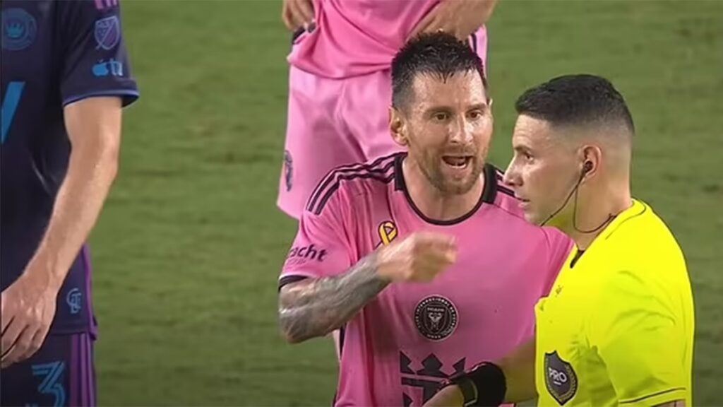 Lionel Messi ucuz kurtuldu: Hakeme küfretti