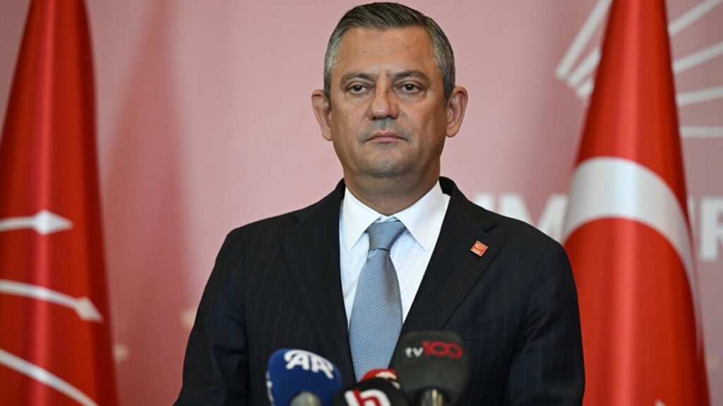 Özgür Özel: Havada tüzük taslakları uçuşuyor