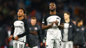 Riechedly Bazoer, Konyaspor ile iki yıllık sözleşmeye imza atıyor