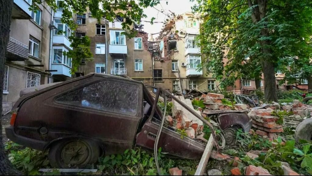 Rusya, Ukrayna’daki hastaneyi İHA ile vurdu: 7 ölü