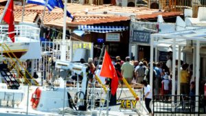 Türk turist Yunan adalarını ihya etti