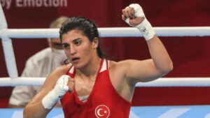 Olimpiyat şampiyonu boksör Busenaz Sürmeneli’ye trafikte tokatlı saldırı