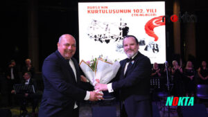 Kurtuluş’un 102. Yılında Atatürk sevdiği şarkılar ile anıldı