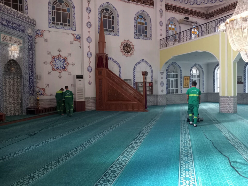 Bursa Osmangazi’deki camiler temizleniyor