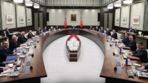 AKP kulisleri hareketli: Yeri garanti olan 5 bakan