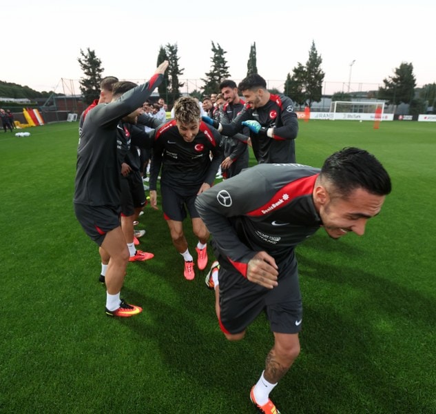 Atakan Karazor Milli Takım’da böyle karşılandı