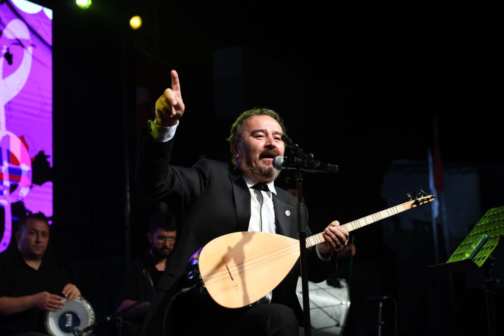 Balkanların en beğenilen türküleri Osmangazi’de yankılandı