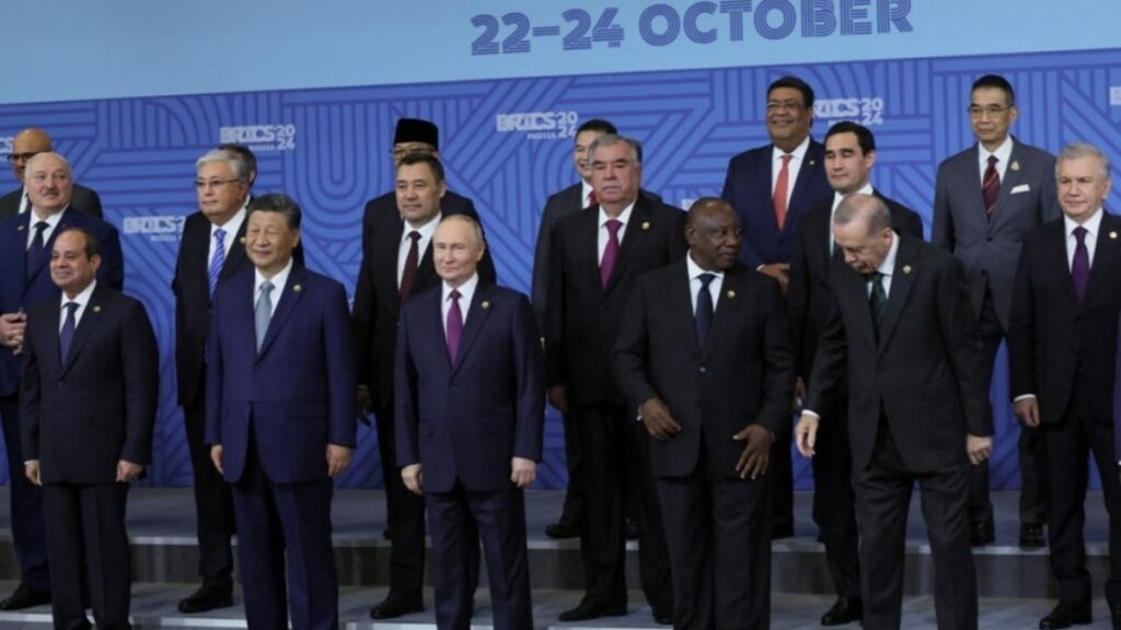 Erdoğan aile fotoğrafında: Putin ile aynı sırada