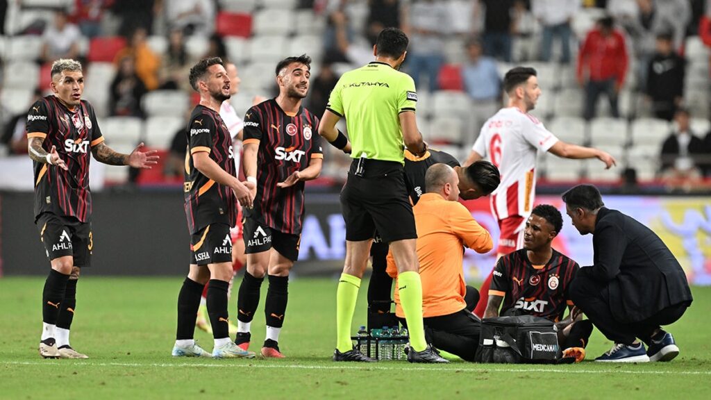 Galatasaray’a kötü haber: En az 2 hafta yok, derbiyi kaçıracak!