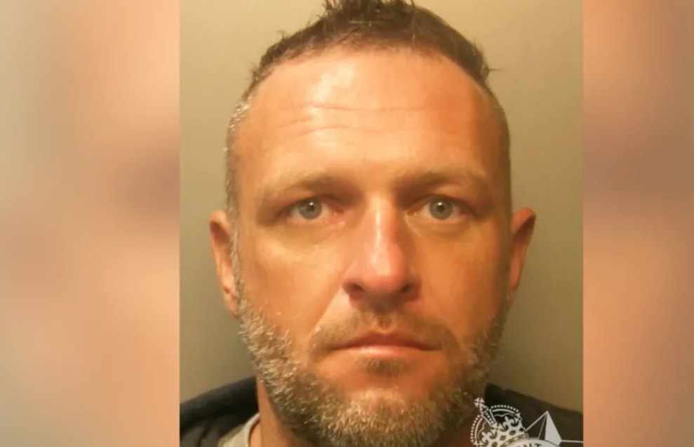 Hırsızlık için girdiği evi temizleyip yemek yaptı